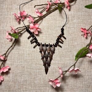VINTAGE Brown Wooden Tribal-Style Ethnic Shell Necklace | Bohemian Style